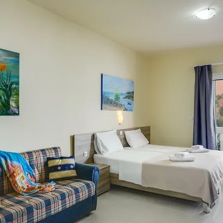 Eden Aparthotel 3*